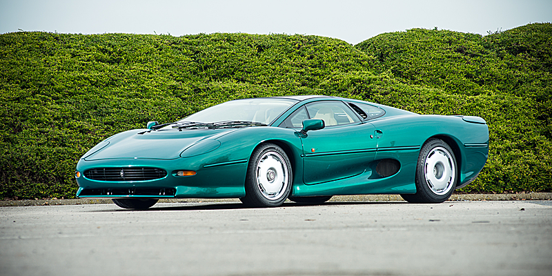 Jaguar XJ220